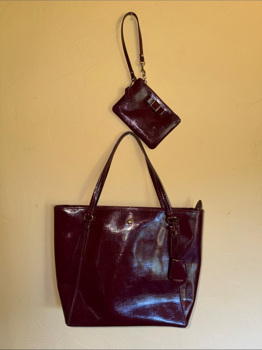 Coach Patent Leather Tote and Wristlet - Merlot JS-120